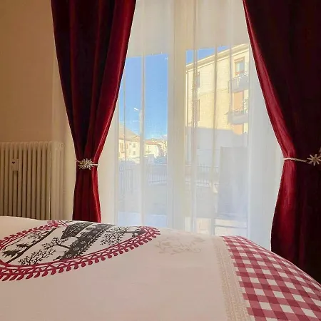 Апартаменты Nido Alpino - Casetta Con Giardino, Vista Montagne *